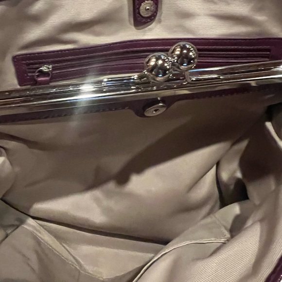 Y2K Vintage Coach Tan and Purple Signature Tote - Vintage - Picture 5 of 10